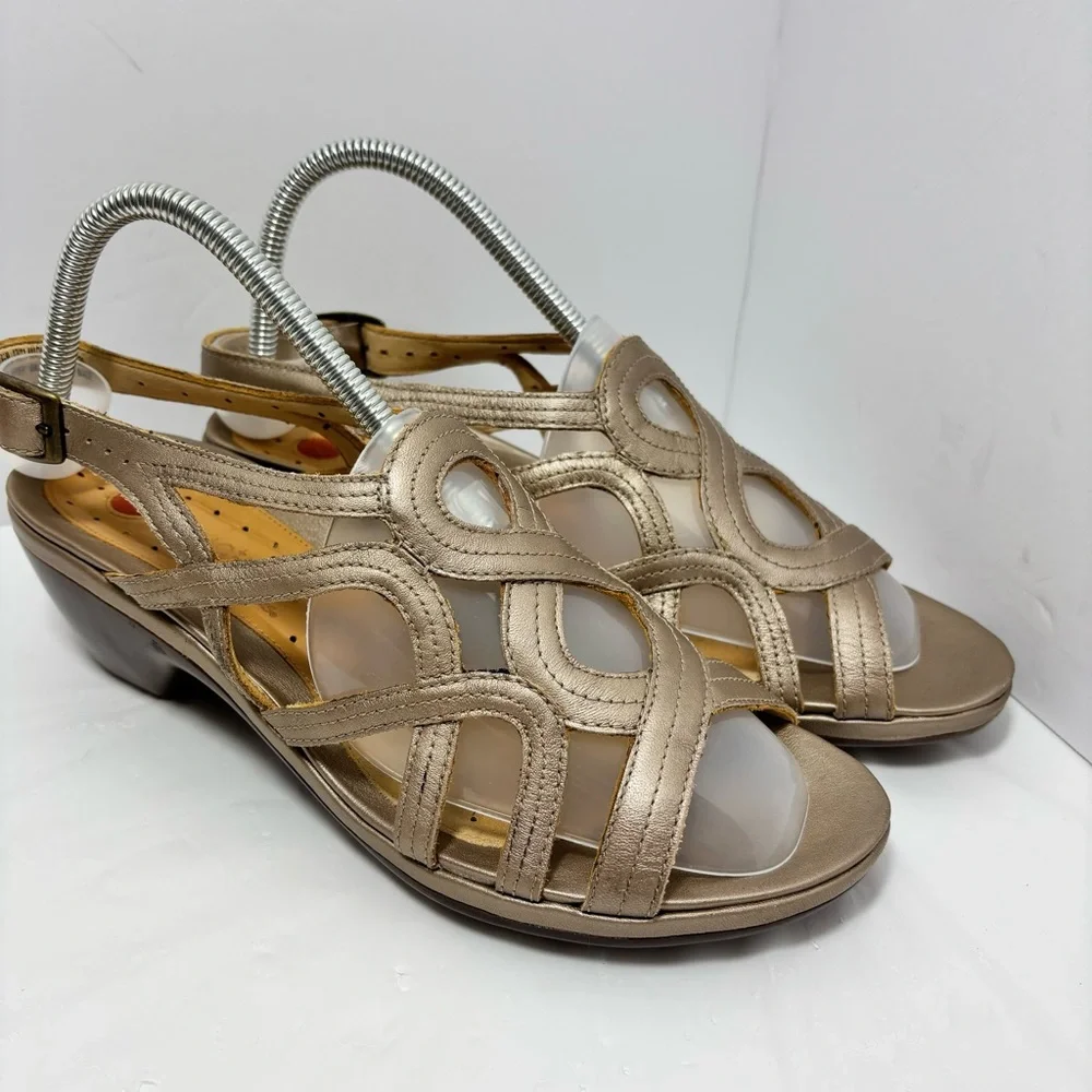 Clarks Unstructured Sandals Strappy Slingback Brown Taupe Wedge Heel Women 9.5 M